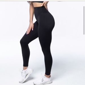 Balance Athletica Kingdom Collection The OG Pant in Dire Wolf